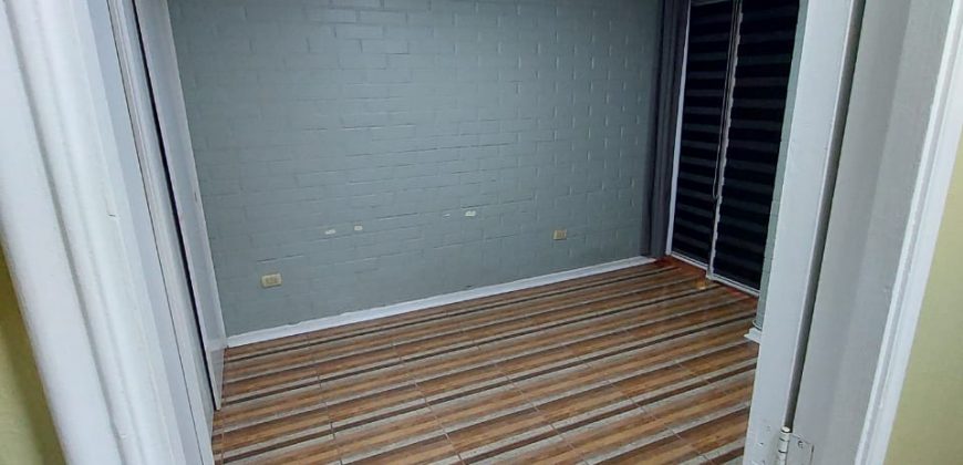 Gran Casa en Avenida Larapinta Poniente.