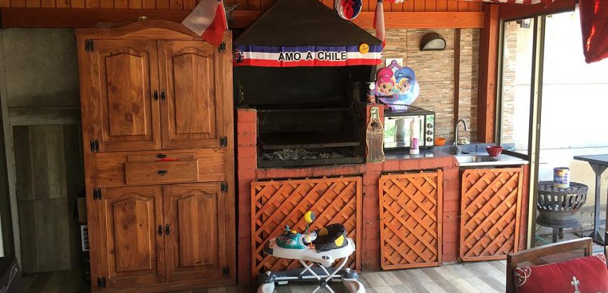 GRAN CASA EN AVENIDA LOS HALCONES LARAPINTA LAMPA