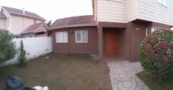 Hermosa casa aislada ubicada en Microbarrio Los Copihues, Larapinta