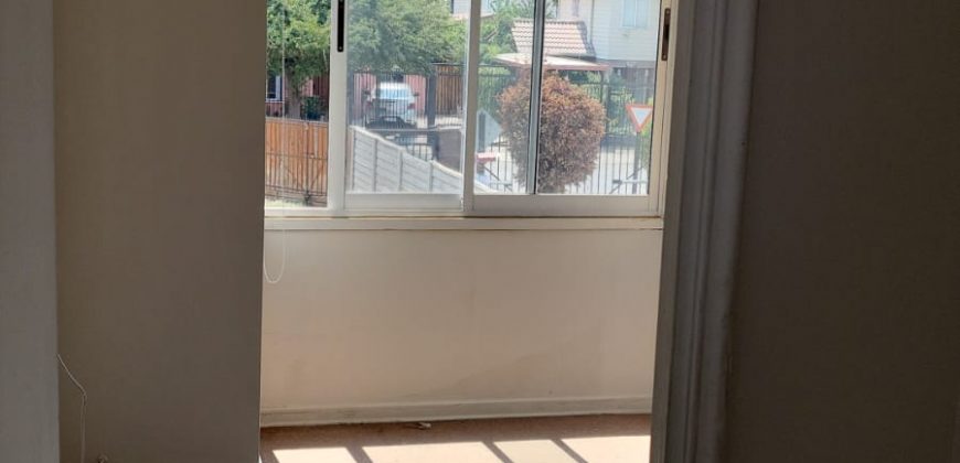 Hermosa casa aislada ubicada en Microbarrio Los Copihues, Larapinta