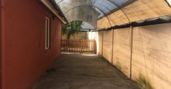 VENTA CASA 1 PISO AISLADA PASAJE LAS LILAS 2ª ETAPA LARAPINTA