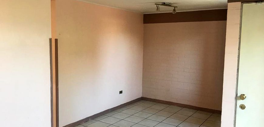 VENTA CASA 1 PISO AISLADA PASAJE LAS LILAS 2ª ETAPA LARAPINTA