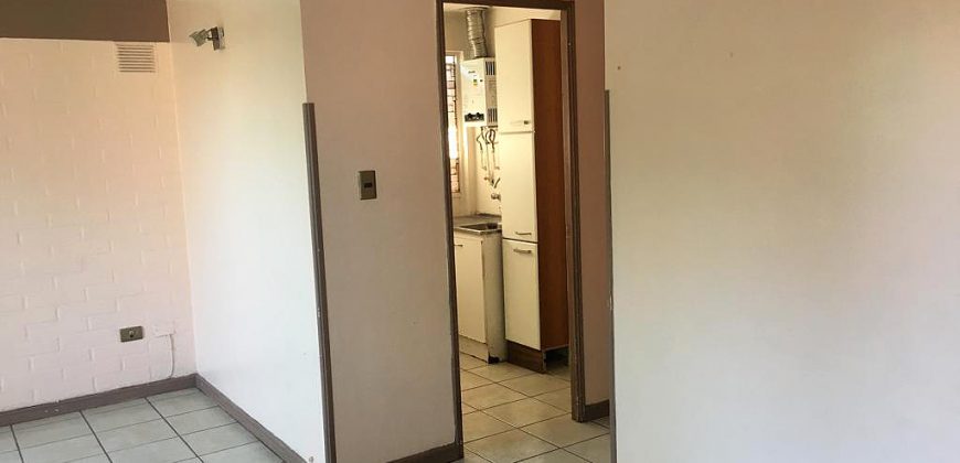 VENTA CASA 1 PISO AISLADA PASAJE LAS LILAS 2ª ETAPA LARAPINTA