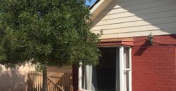 VENTA CASA 1 PISO AISLADA PASAJE LAS LILAS 2ª ETAPA LARAPINTA