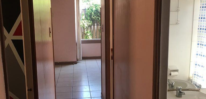VENTA CASA 1 PISO AISLADA PASAJE LAS LILAS 2ª ETAPA LARAPINTA
