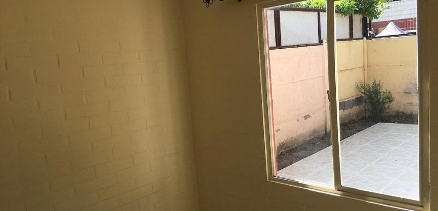 VENTA CASA 1 PISO AISLADA PASAJE LAS LILAS 2ª ETAPA LARAPINTA
