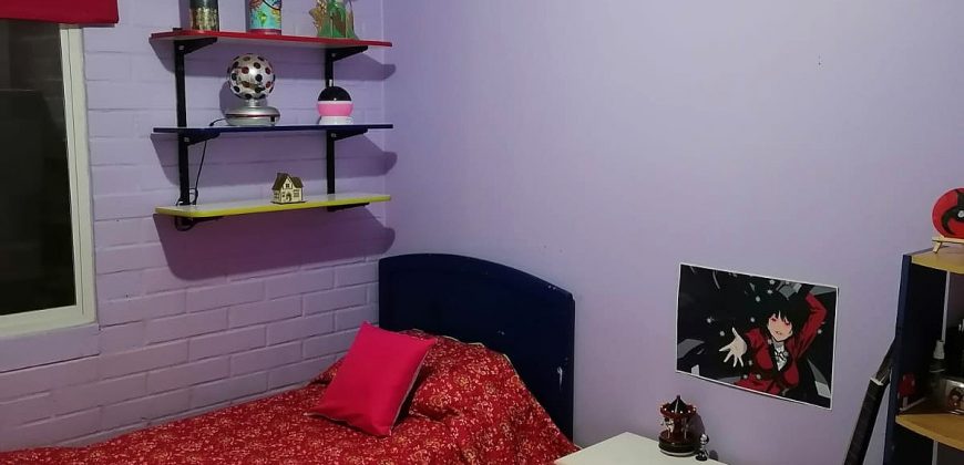 CASA CON 2 LOCALES COMERCIALES AV. LA HACIENDA LARAPINTA