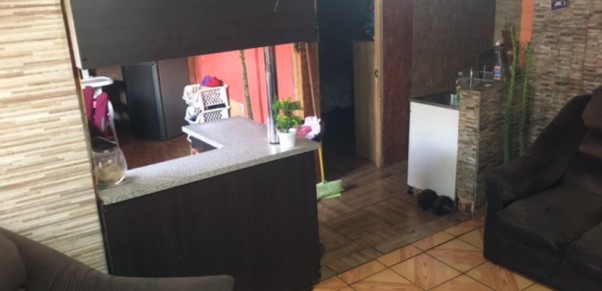Venta de Amplia  Propiedad en Pasaje Directora María Mella Lampa.