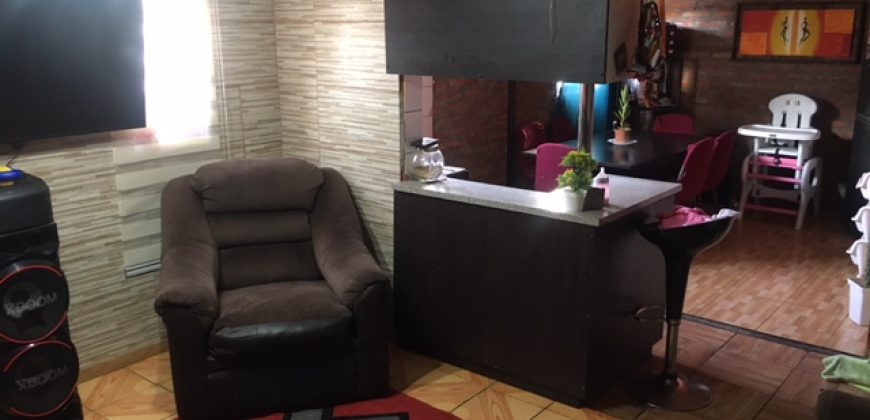 Venta de Amplia  Propiedad en Pasaje Directora María Mella Lampa.