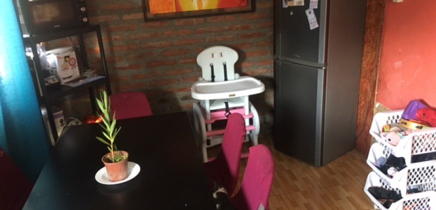 Venta de Amplia  Propiedad en Pasaje Directora María Mella Lampa.