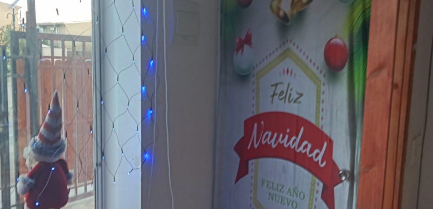 CASA 2 PISOS PAREADA LUIS DURAND // LAMPA