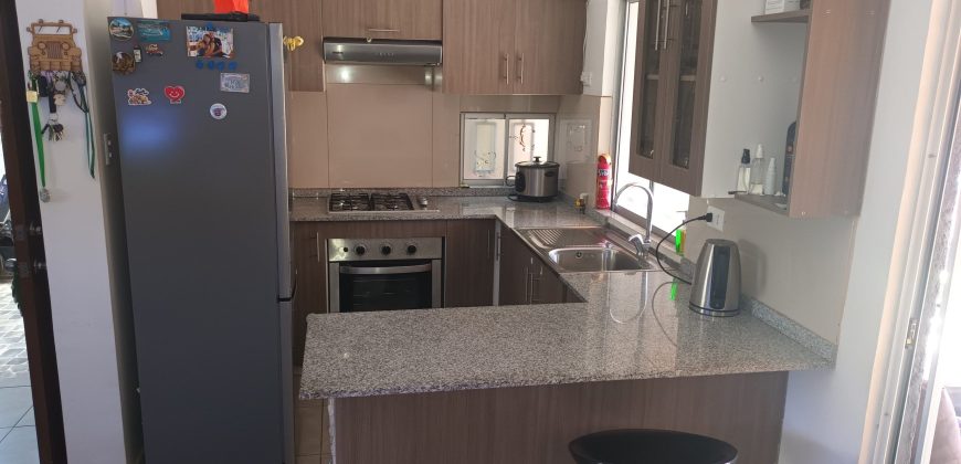 Bella casa en Condominio Las Pataguas Larapinta