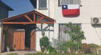 Bella casa en Condominio Las Pataguas Larapinta
