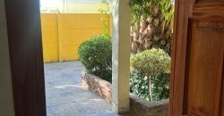 Bella Casa Aislada en Pasaje Los Espinos Larapinta