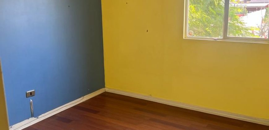 Bella Casa Aislada en Pasaje Los Espinos Larapinta