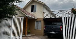 Bella Casa Comercial en Pasaje El Clavel Poniente Larapinta 1ra etapa
