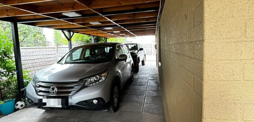 Bella Casa Comercial en Pasaje El Clavel Poniente Larapinta 1ra etapa