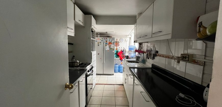 Bella Casa Comercial en Pasaje El Clavel Poniente Larapinta 1ra etapa