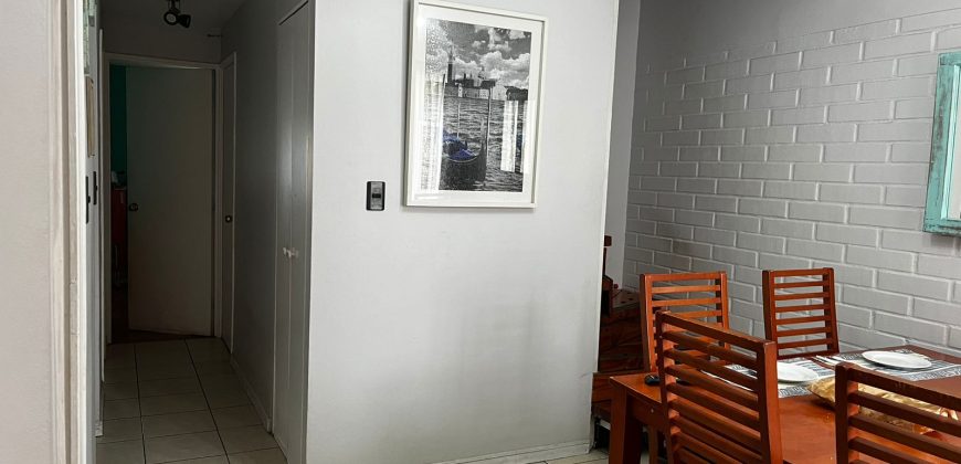 Bella Casa Comercial en Pasaje El Clavel Poniente Larapinta 1ra etapa