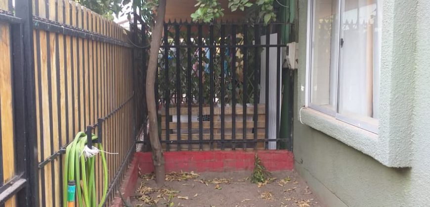 Bella casa en Pasaje Los Alerces, Villa Santa Rosa, Comuna de Lampa. Valor $ 385.000