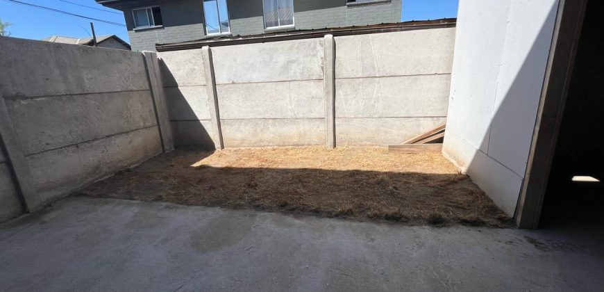 Casa amplia en Condominio Las Flores Larapinta