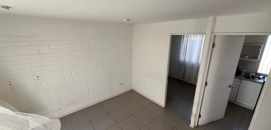 Casa amplia en Condominio Las Flores Larapinta