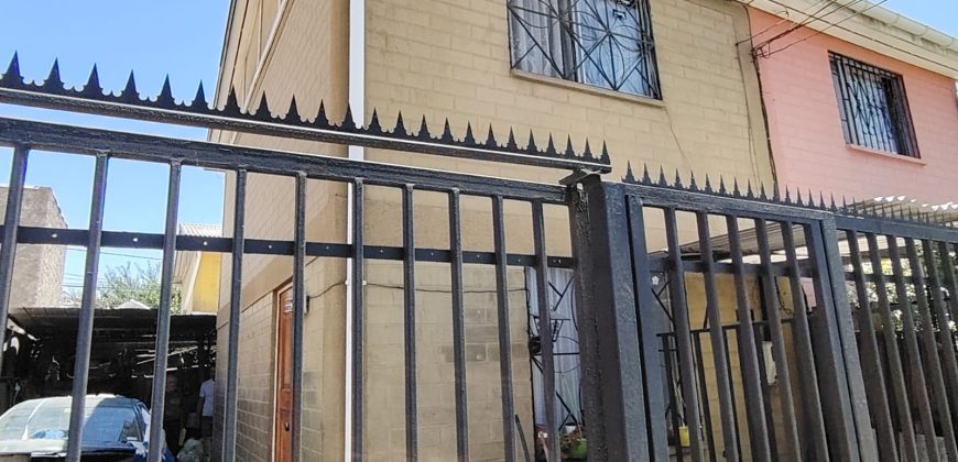 Acogedora propiedad ubicada en el sector Los Carpatos, Quilicura