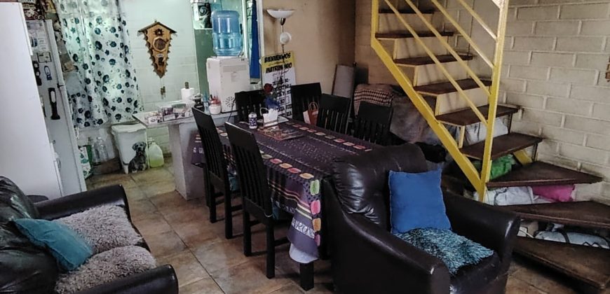Acogedora propiedad ubicada en el sector Los Carpatos, Quilicura