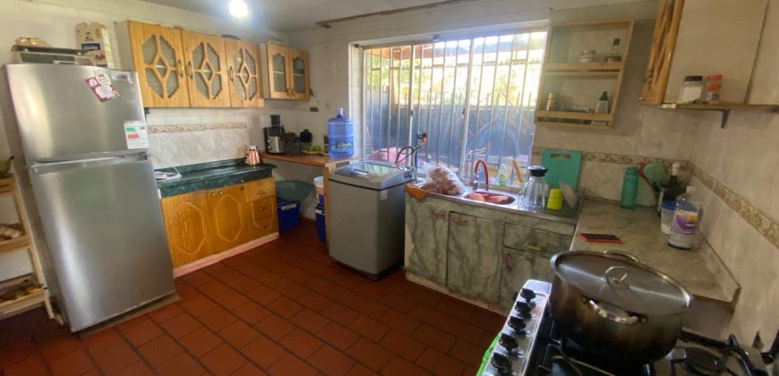 Propiedad a la Venta esquina Calle Jaracanda Lampa Villa Santa Rosa, Lampa.