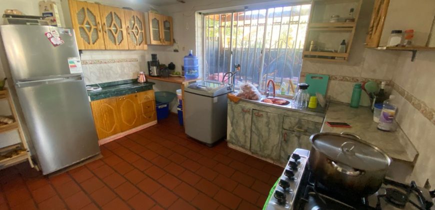 Propiedad a la Venta esquina Calle Jaracanda Lampa Villa Santa Rosa, Lampa.