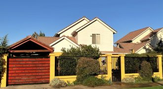 Bella casa con gran terreno Hacienda Alta Larapinta