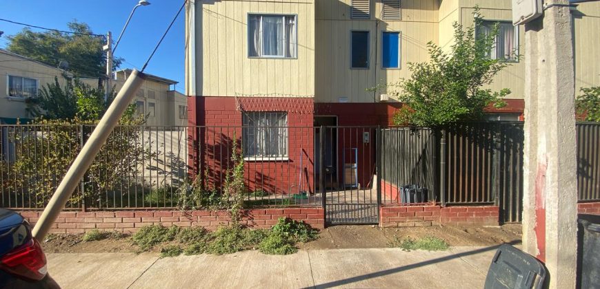 Arriendo de Bella casa amplia en Pasaje Peatonal Elías Carrasco,  Lampa Valor $350.000