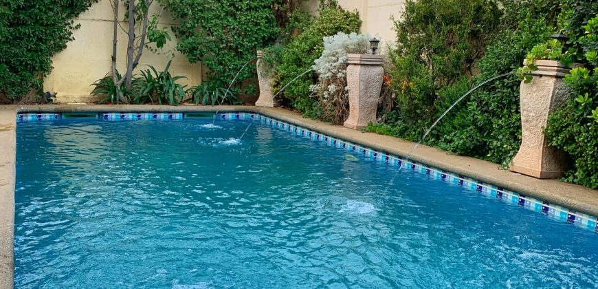 Bella casa con gran terreno Hacienda Alta Larapinta