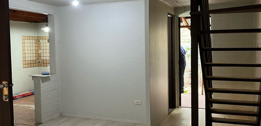 Bella Casa en Pasaje Los Espinos Lampa