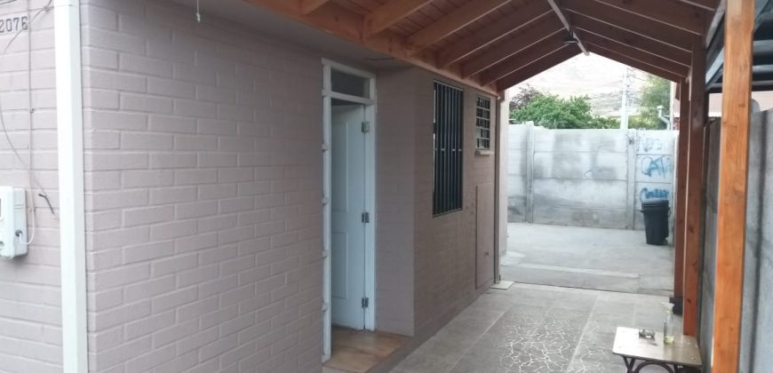 Arriendo de propiedad en Capachito, 5ta etapa Larapinta, Comuna de Lampa. Valor $ 400.000.