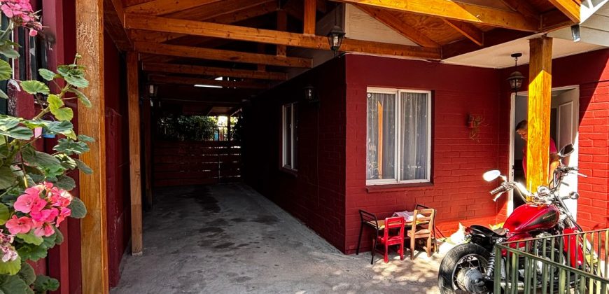 Bella casa en Pasaje Micro Barrio Cerro El Paraguas Larapinta