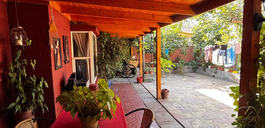 Bella casa en Pasaje Micro Barrio Cerro El Paraguas Larapinta