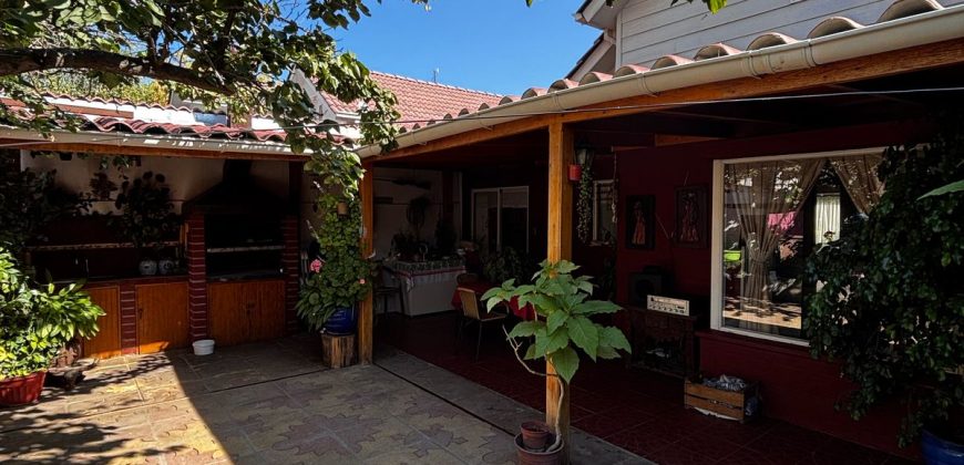 Bella casa en Pasaje Micro Barrio Cerro El Paraguas Larapinta