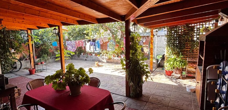 Bella casa en Pasaje Micro Barrio Cerro El Paraguas Larapinta