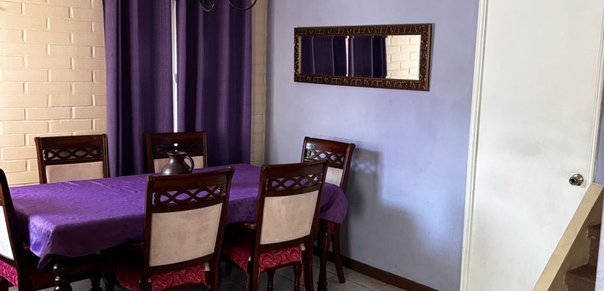 Bella casa en Pasaje Micro Barrio Cerro El Paraguas Larapinta