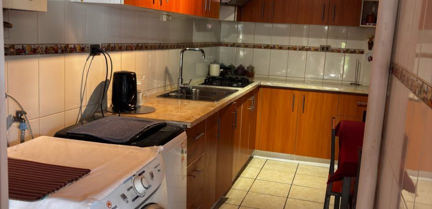 Bella casa en Pasaje Micro Barrio Cerro El Paraguas Larapinta
