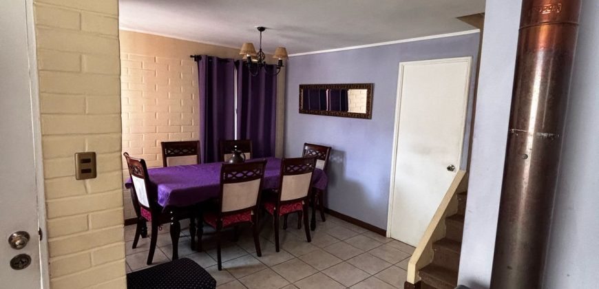 Bella casa en Pasaje Micro Barrio Cerro El Paraguas Larapinta