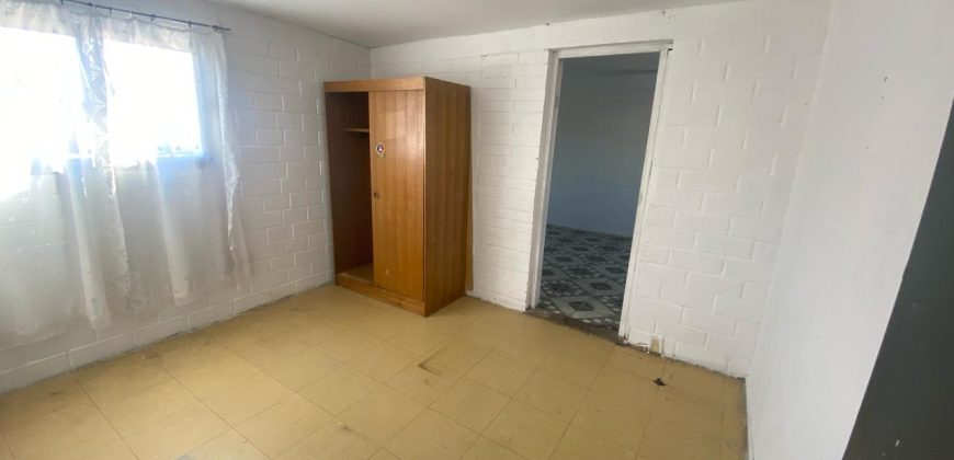 Casa amplia en Calle Directora María Mella Lampa