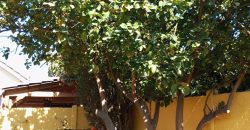 Bella casa 1 piso Pasaje Las Maravillas 2da etapa, Larapinta. Valor $ 450.000