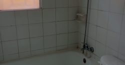 Bella casa 1 piso Pasaje Las Maravillas 2da etapa, Larapinta. Valor $ 450.000