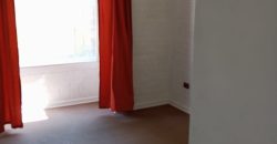 Bella casa 1 piso Pasaje Las Maravillas 2da etapa, Larapinta. Valor $ 450.000