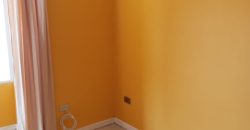 Bella casa 1 piso Pasaje Las Maravillas 2da etapa, Larapinta. Valor $ 450.000