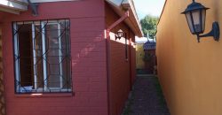 Bella casa 1 piso Pasaje Las Maravillas 2da etapa, Larapinta. Valor $ 450.000