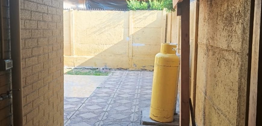 Propiedad En Arriendo Los Tulipanes, Larapinta