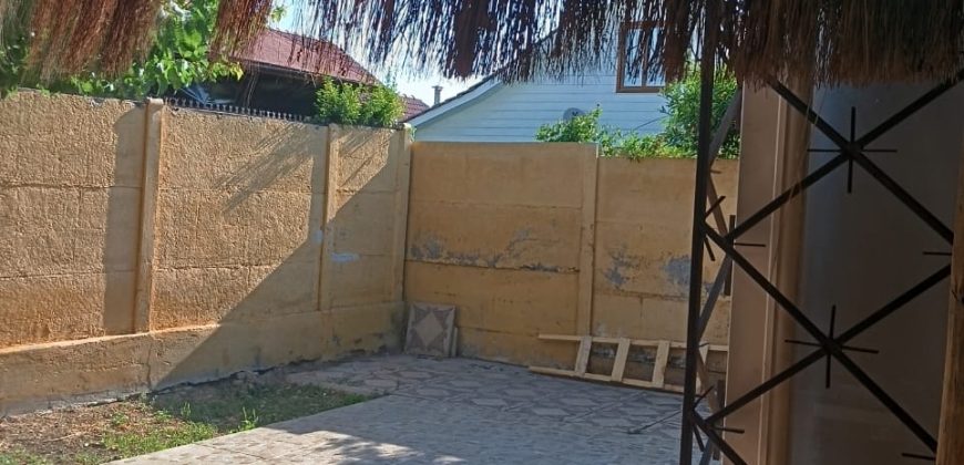 Propiedad En Arriendo Los Tulipanes, Larapinta